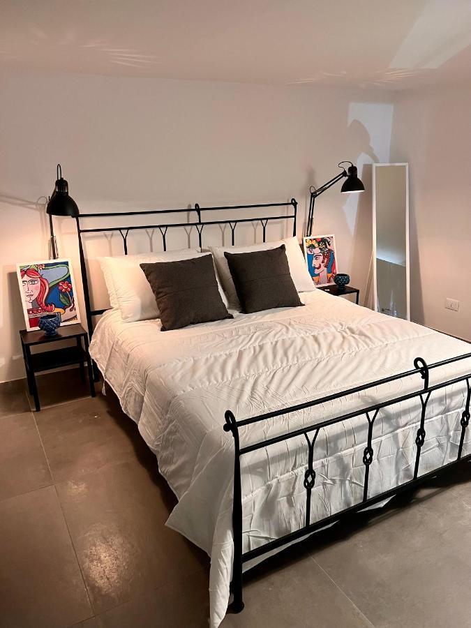 Grottebianche - Sicilian Apartment Катанія Екстер'єр фото